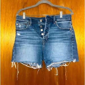 Gap high rise shorts